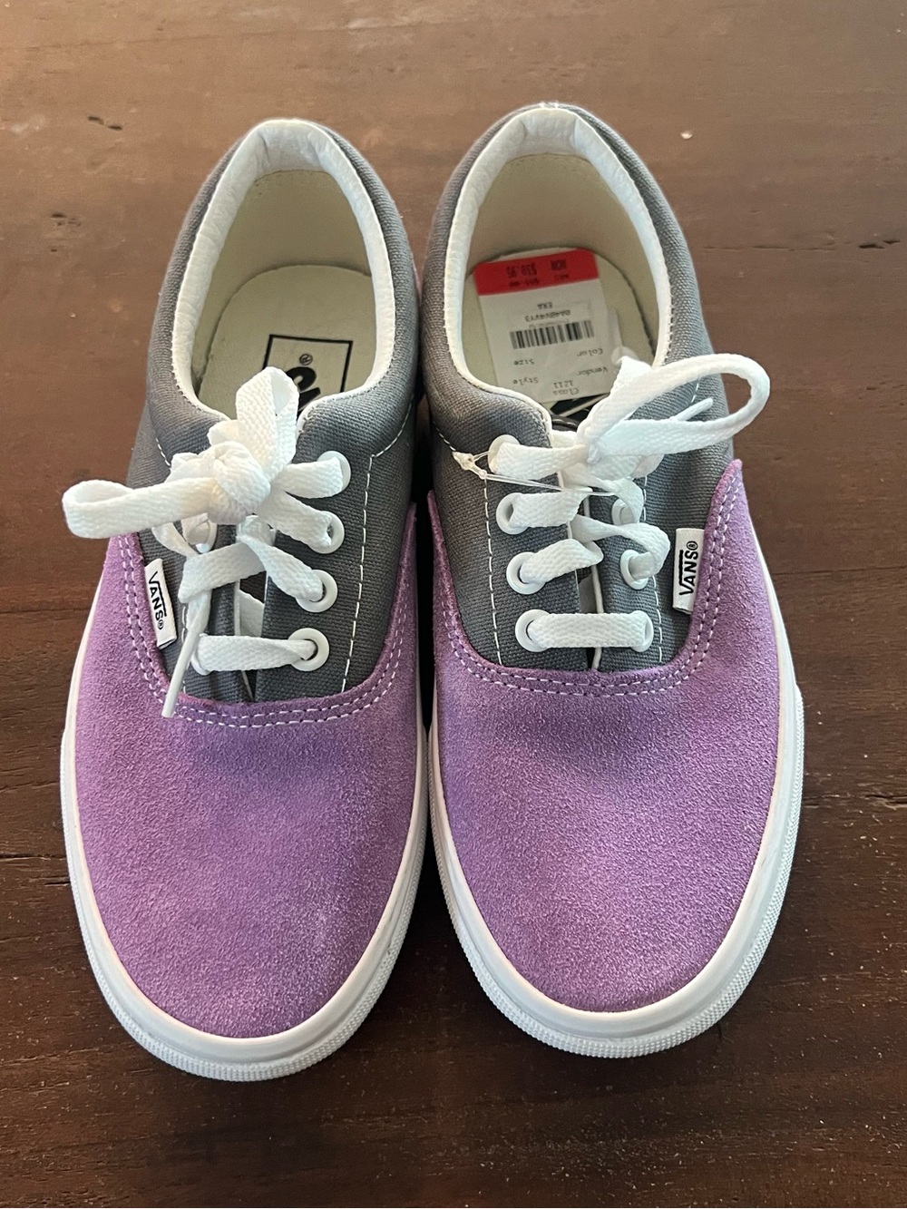 Ladies Vans Two-Tone Lace-Up Sneakers in Purple and Gray - Size 5